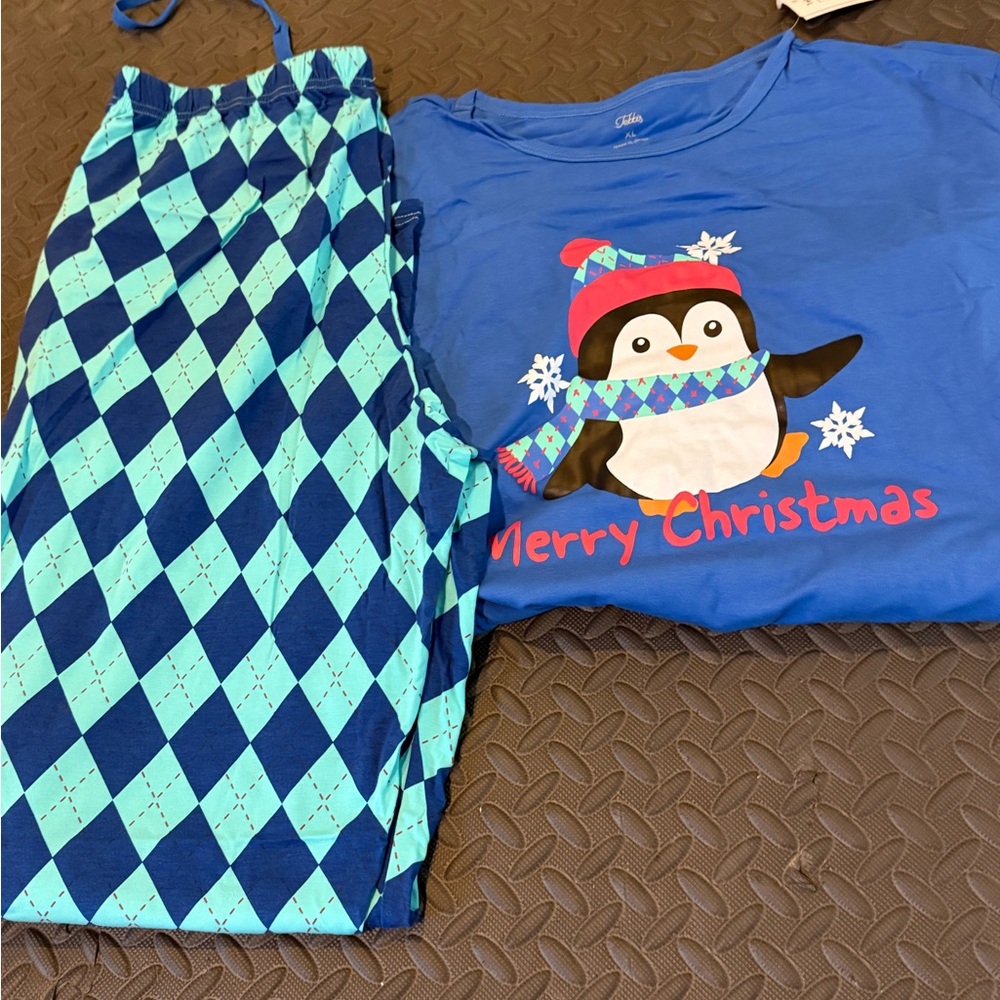 Christmas Pajama's: Festive Blue Penguin Pajama Set- XL